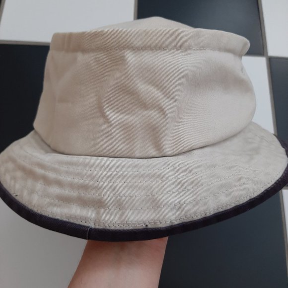 Hat - Picture 3 of 9